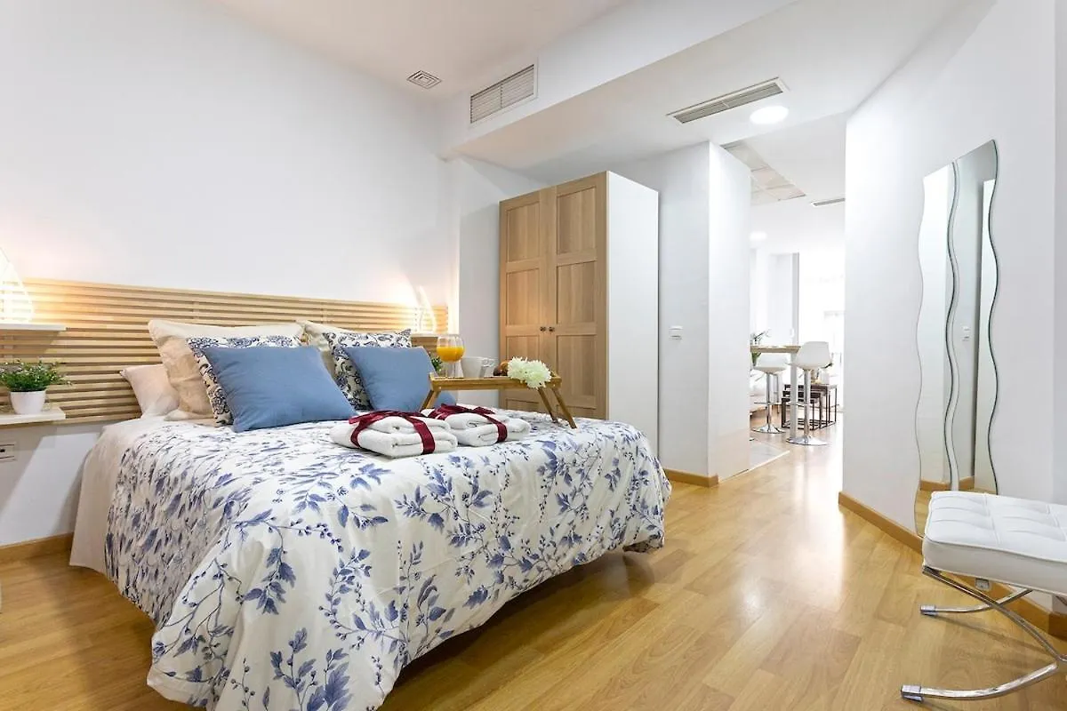 -Malagasunapts- Fashion Historical City Centre location